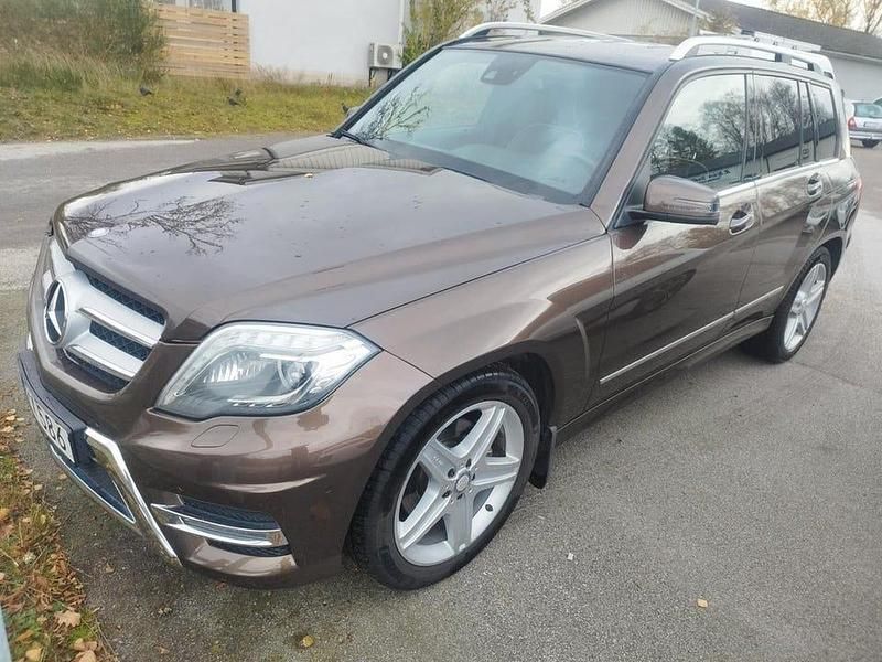 Ljusbrun Begagnad 2014 Mercedes GLK350 AMG line SUV | 179 900 kr (Lite dyr) - Bild 1/3