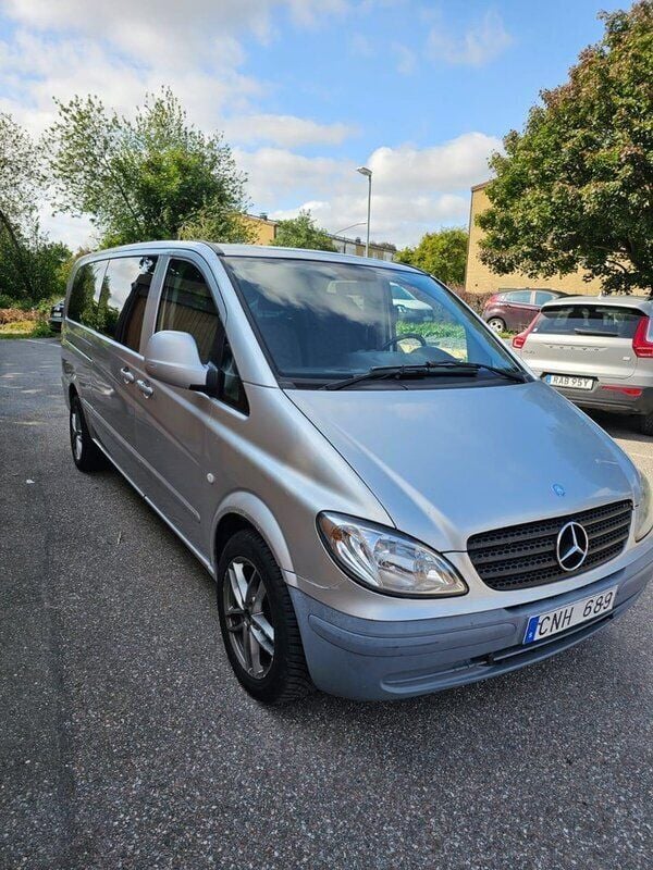 Silver Begagnad 2009 Mercedes Vito Minibuss | 85 000 kr (Dyr) - Bild 1/4