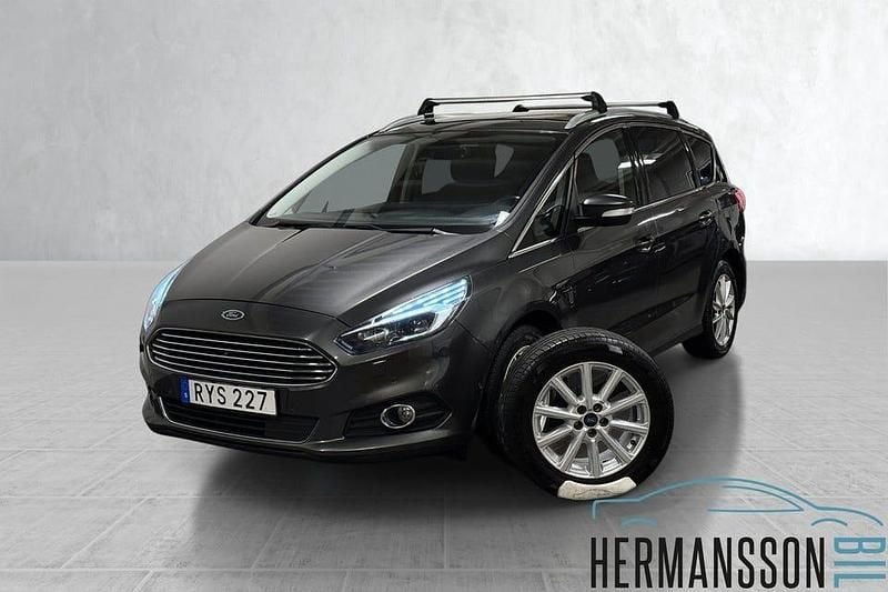 Grå Begagnad 2017 Ford S-MAX Business Edition Minibuss | 154 900 kr (Superpris) - Bild 1/4