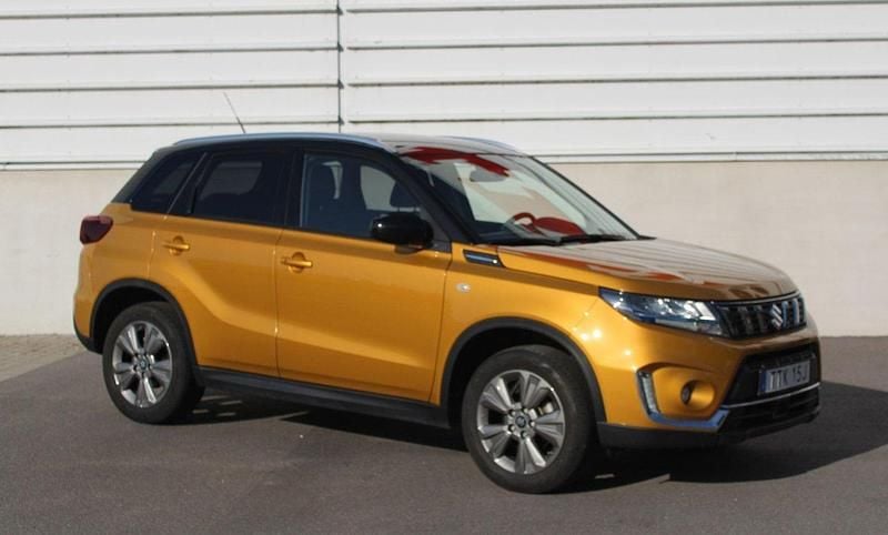 Gul Begagnad 2023 Suzuki Vitara SUV | 289 500 kr (Lite dyr) - Bild 1/4