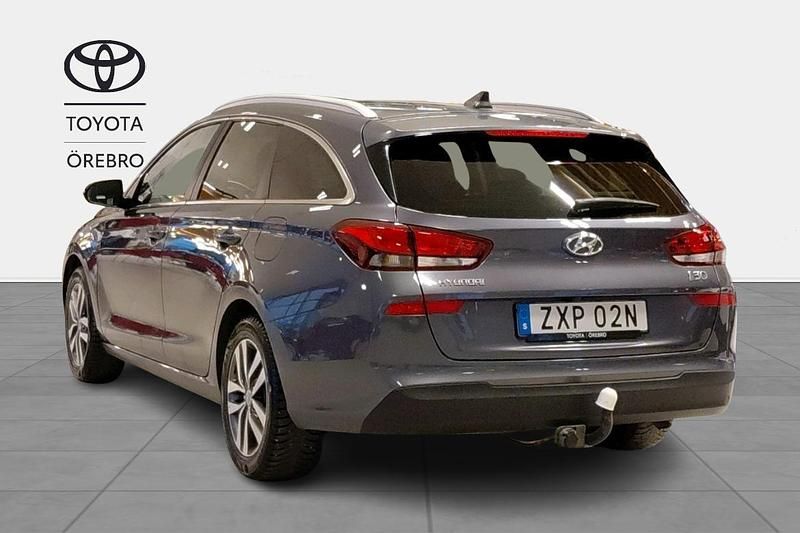Begagnad Hyundai i30 Trend 121 HK (88 kW) 2019 Grå Kombi