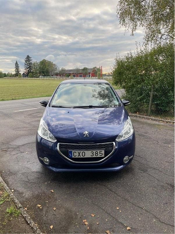 Begagnad 2012 Peugeot 208 Halvkombi | 49 000 kr (Bra pris) - Bild 1/4