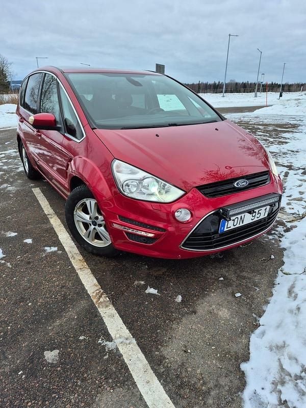 Begagnad Ford S-MAX S 163 HK (119 kW) 2013 Minibuss