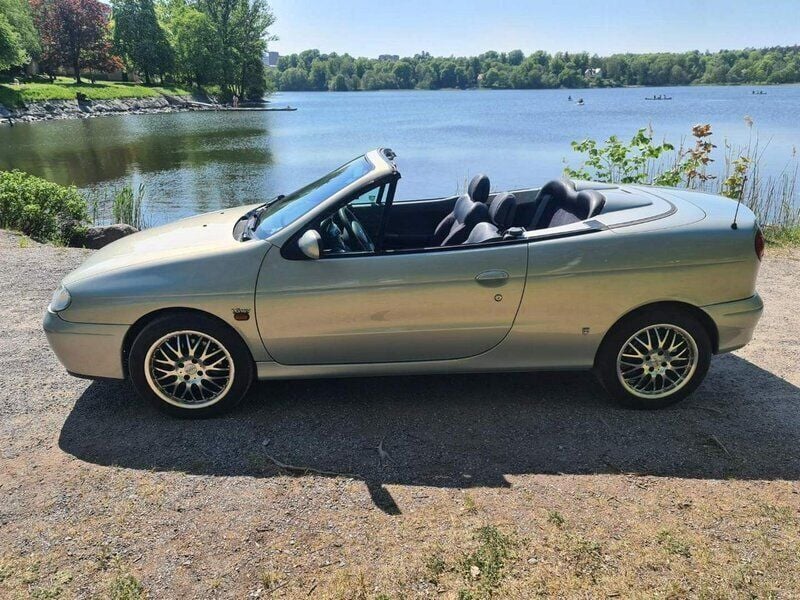 Grå Begagnad 2001 Renault Mégane Cabriolet Cab | 27 500 kr - Bild 1/4