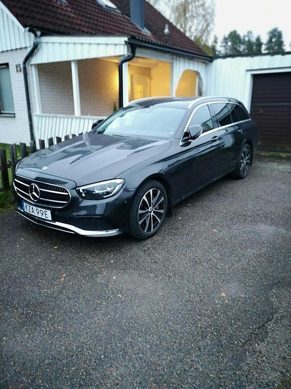 Begagnad 2021 Mercedes E300 Avantgarde Kombi | 360 000 kr (Marknadspris) - Bild 1/4