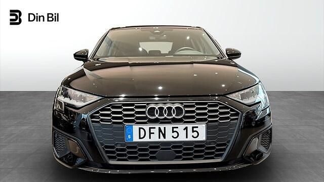 Begagnad Audi A3 Proline 150 HK (110 kW) 2023 Brilliantsvart Sedan