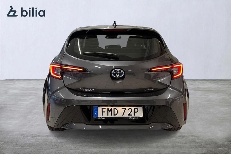 Begagnad Toyota Corolla Hybrid Active 141 HK (103 kW) 2025 Mörkgrå Halvkombi