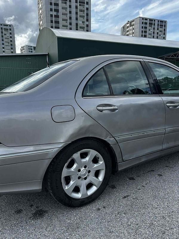 Begagnad Mercedes C280 231 HK (169 kW) 2006 Sedan