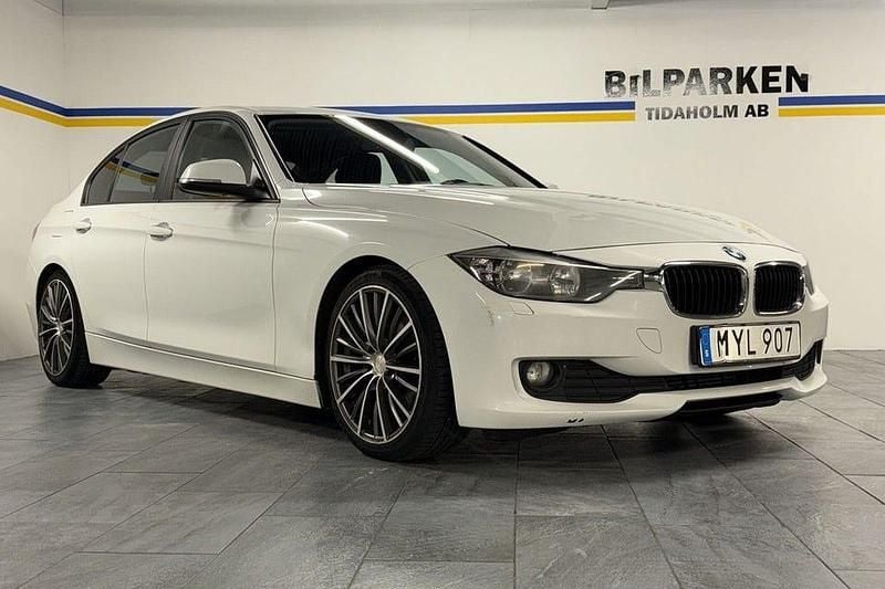 Begagnad BMW 316 116 HK (85 kW) 2012 Vit Sedan