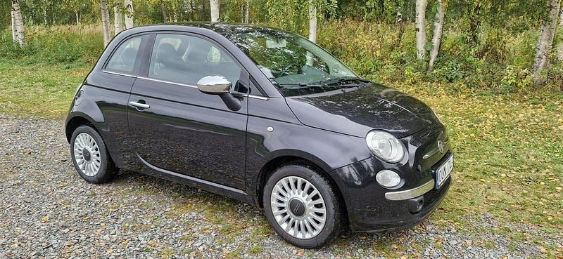 Svart Begagnad 2013 Fiat 500 Lounge Halvkombi | 58 000 kr (Marknadspris) - Bild 1/4