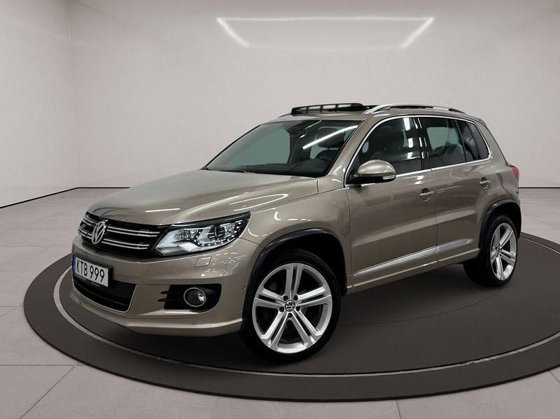 Ljusbrun (brun) Begagnad 2015 VW Tiguan R-line SUV | 149 900 kr (Lite dyr) - Bild 1/3