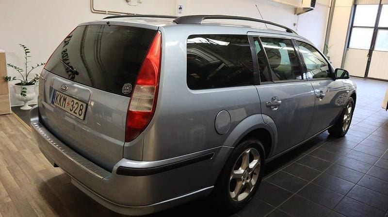 Begagnad Ford Mondeo 146 HK (107 kW) 2006 Ljusblå Kombi