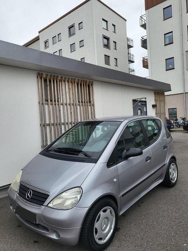 Grå Begagnad 2000 Mercedes A160 Elegance Cab | 13 000 kr - Bild 1/4