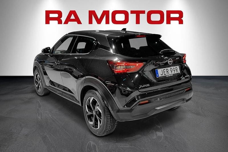 Begagnad Nissan Juke N-Connecta 143 HK (105 kW) 2023 Svart SUV