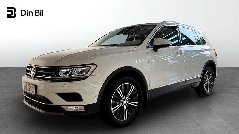 Vit Begagnad 2017 VW Tiguan Highline SUV | 199 900 kr (Bra pris) - Bild 1/4