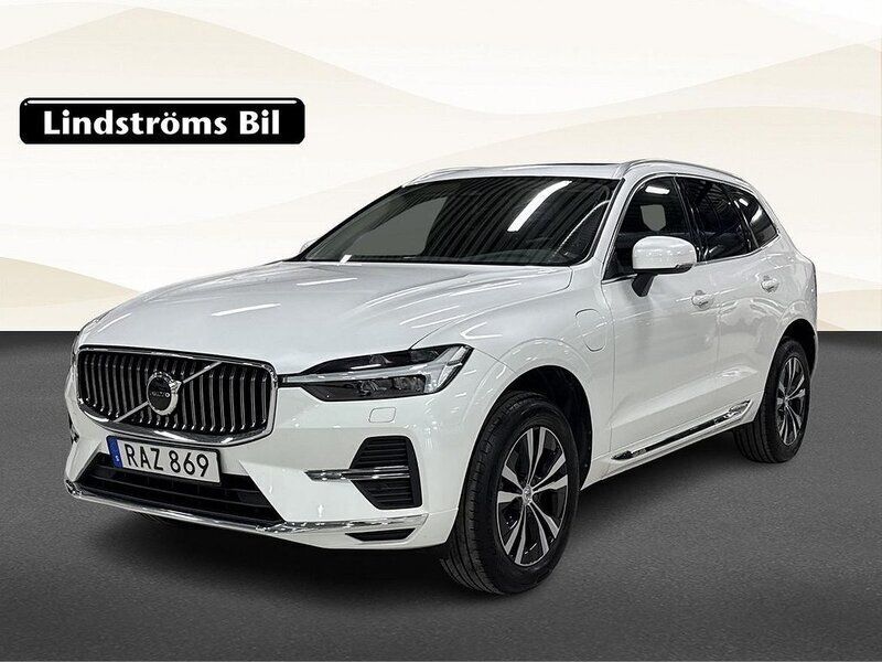Vit Begagnad 2022 Volvo XC60 Core SUV | 414 900 kr (Marknadspris) - Bild 1/3