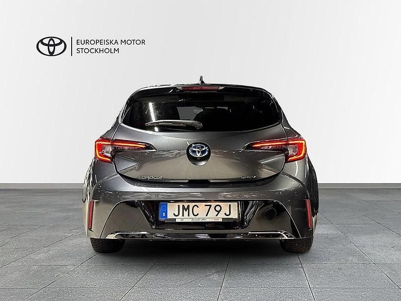 Begagnad Toyota Corolla Hybrid 141 HK (103 kW) 2024 Grå