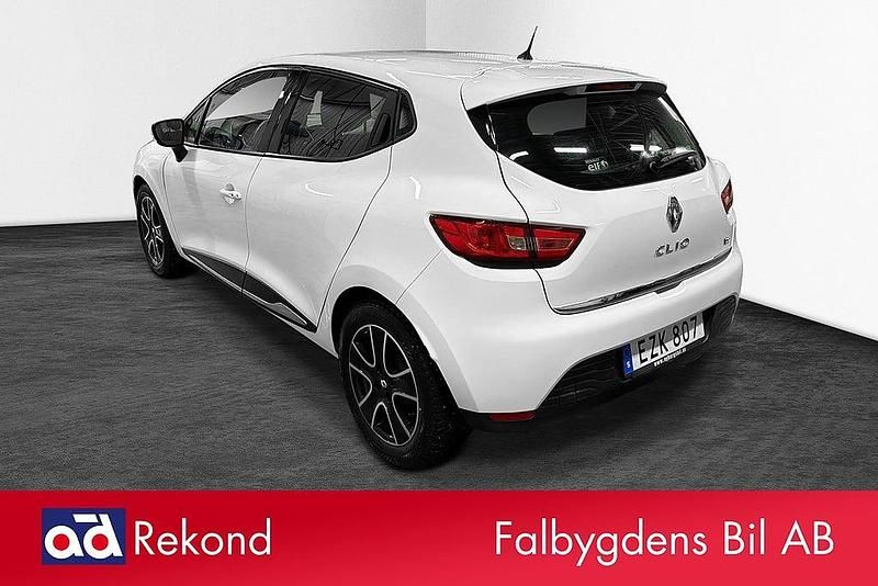 Begagnad Renault Clio IV 90 HK (66 kW) 2015 Vit Halvkombi