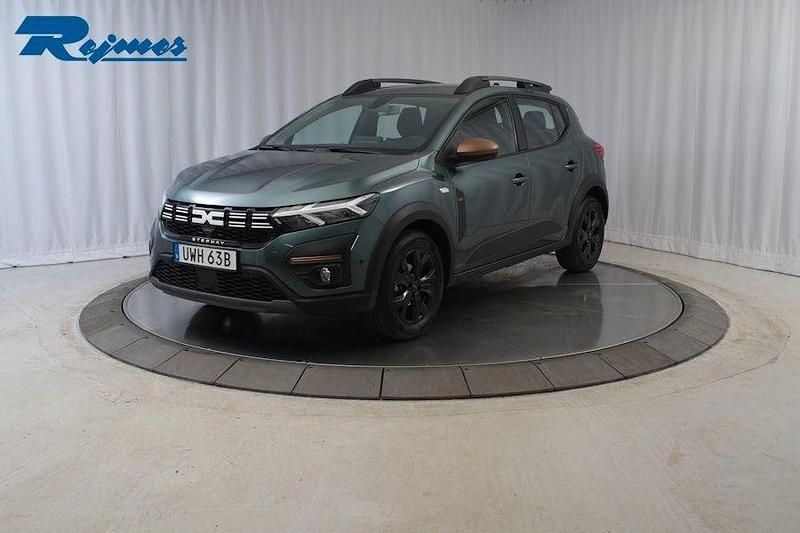 Grön Begagnad 2023 Dacia Sandero Extreme Halvkombi | 189 800 kr (Marknadspris) - Bild 1/4
