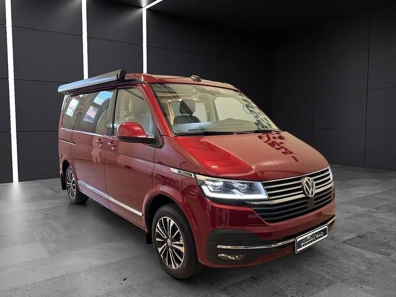 Begagnad VW California California 150 HK (110 kW) 2023 Röd Van