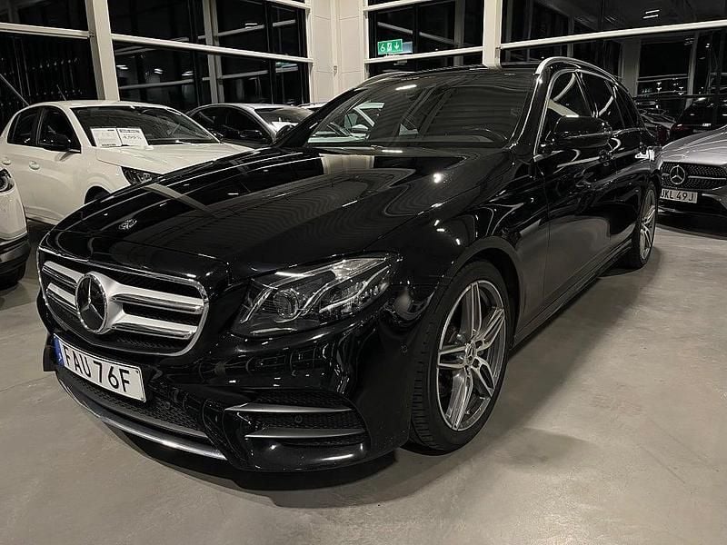 Svart Begagnad 2019 Mercedes E200 AMG Kombi | 309 900 kr (Marknadspris) - Bild 1/4
