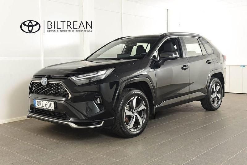 Svart metallic Begagnad 2024 Toyota RAV4 Active SUV | 499 900 kr (Marknadspris) - Bild 1/4