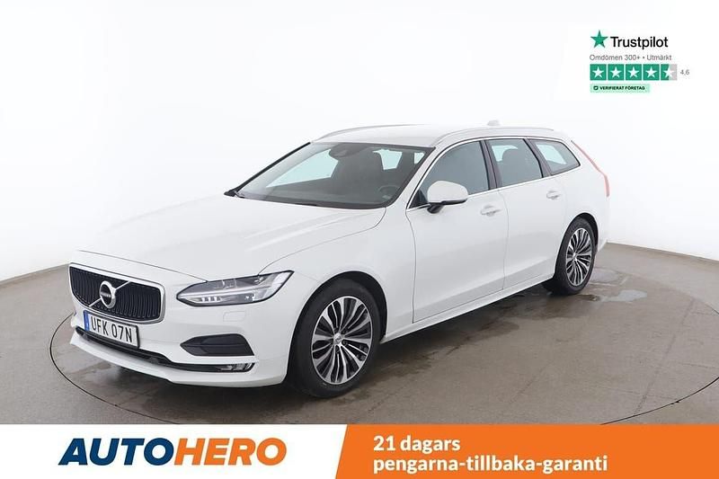 Vit Begagnad 2019 Volvo V90 Momentum Kombi | 302 000 kr (Marknadspris) - Bild 1/4