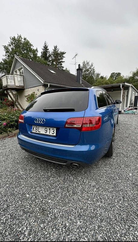 Begagnad Audi A6 240 HK (176 kW) 2010 Sprint blau Kombi