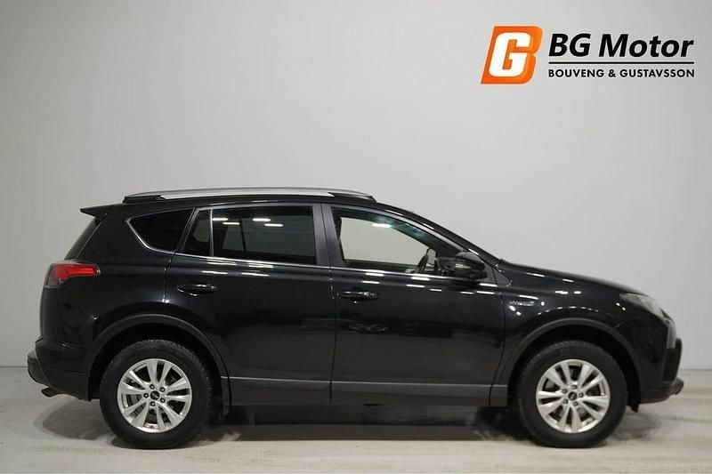 Begagnad Toyota RAV4 Hybrid Edition 197 HK (144 kW) 2018 Svart SUV