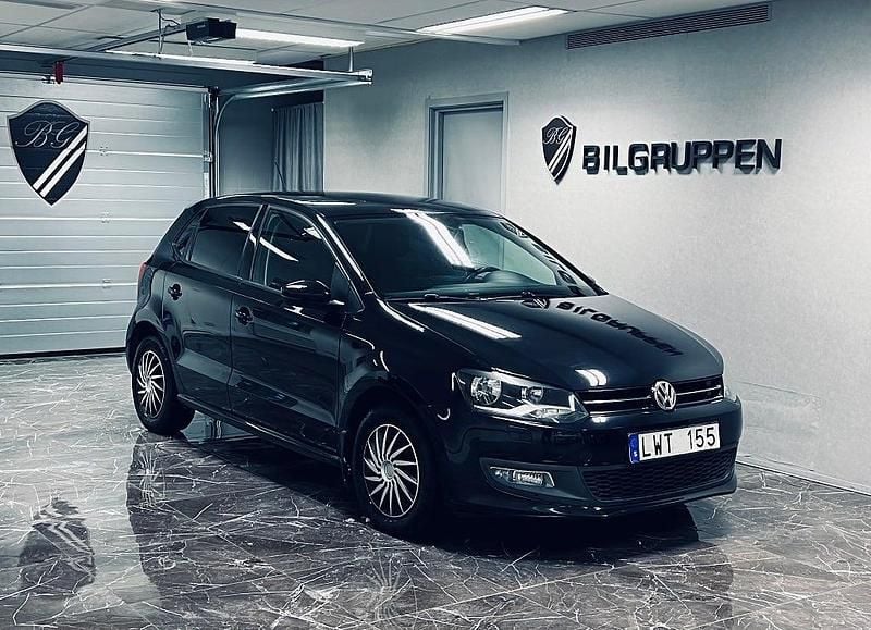 Begagnad VW Polo 90 HK (66 kW) 2011 Svart Halvkombi