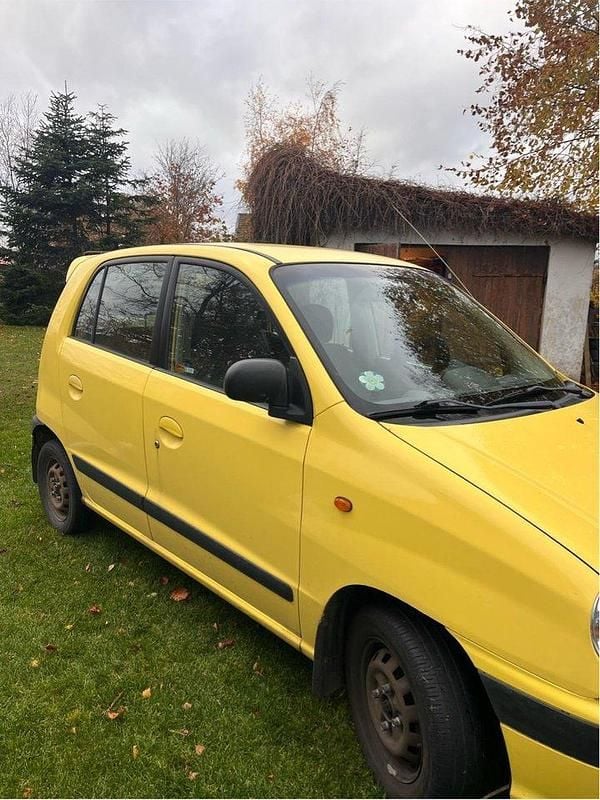 Gul Begagnad 2001 Hyundai Atos Prime Halvkombi | 13 000 kr - Bild 1/4