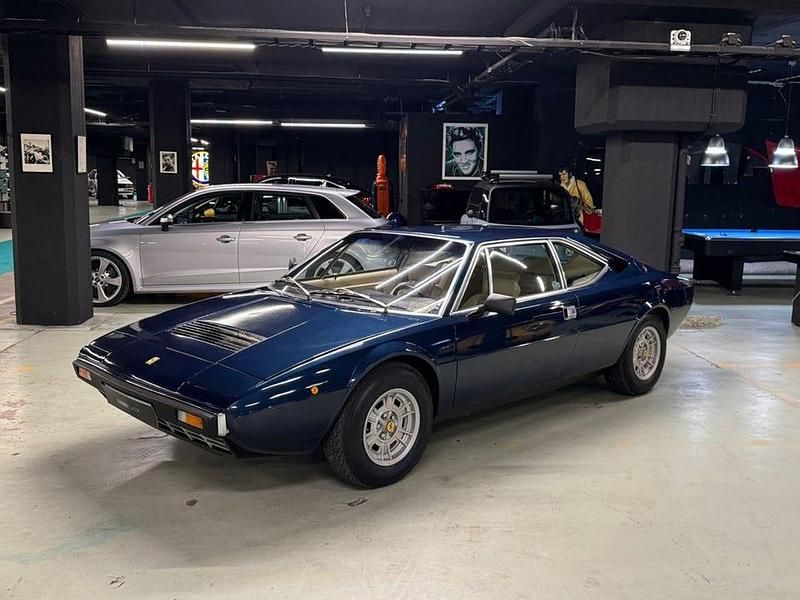 Blå Begagnad 1980 Ferrari Dino GT4 Sportkupé | 1 100 000 kr - Bild 1/4