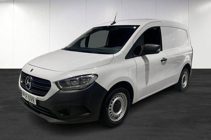 Vit Begagnad 2024 Mercedes Citan 110 Pickup | 249 875 kr (Superpris) - Bild 1/4