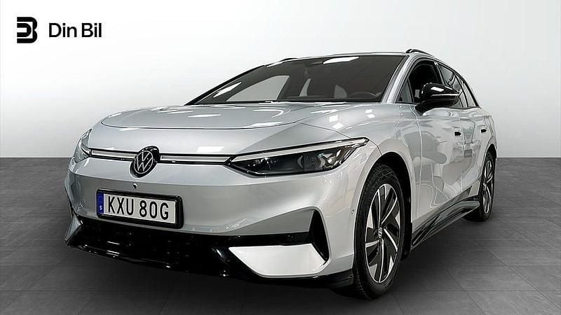Silver Begagnad 2025 VW ID.7 Pro Kombi | 589 900 kr (Lite dyr) - Bild 1/4