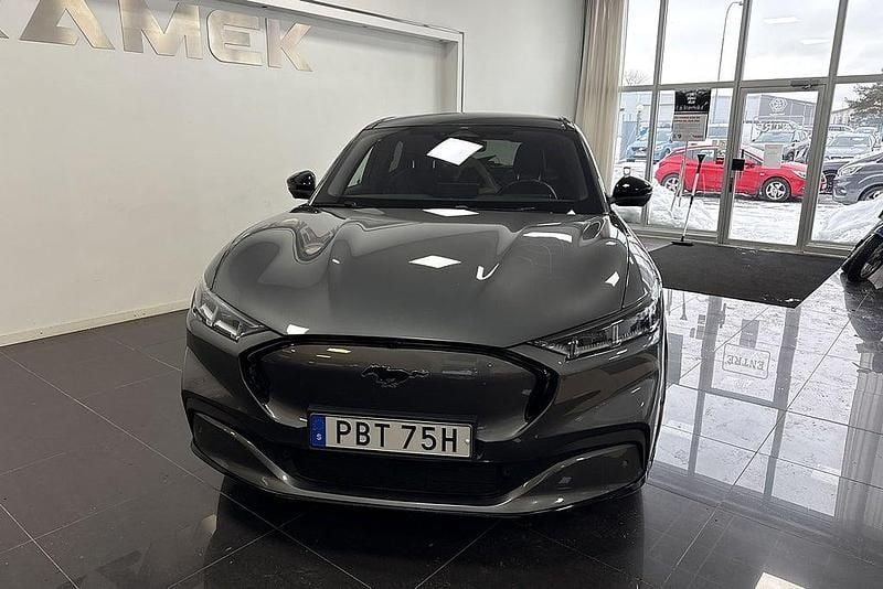 Begagnad Ford Mustang Mach-E 275 kW (375 HK) 2021 Grå SUV