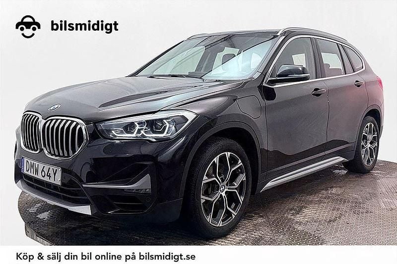 Svart Begagnad 2020 BMW X1 xLine SUV | 249 800 kr (Marknadspris) - Bild 1/3
