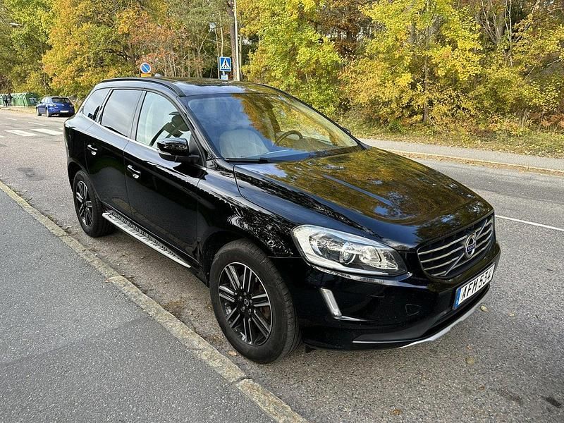 Svart Begagnad 2014 Volvo XC60 Momentum SUV | 89 500 kr (Marknadspris) - Bild 1/4