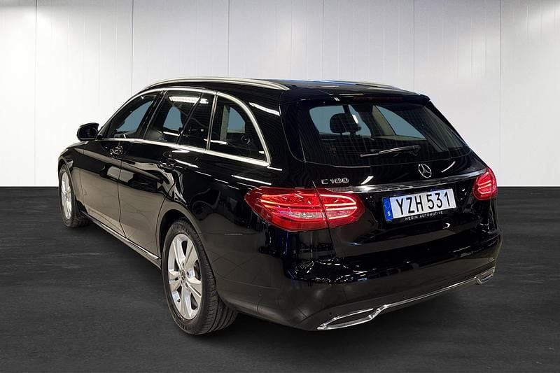 Begagnad Mercedes C180 Avantgarde 156 HK (114 kW) 2018 Svart Kombi