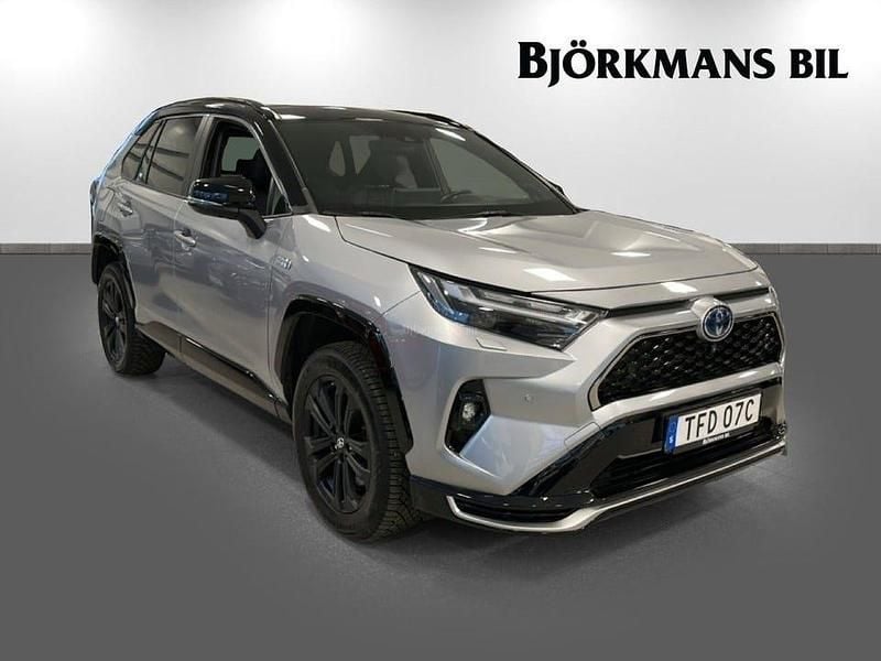Begagnad Toyota RAV4 Premium 306 HK (225 kW) 2022 Grå SUV