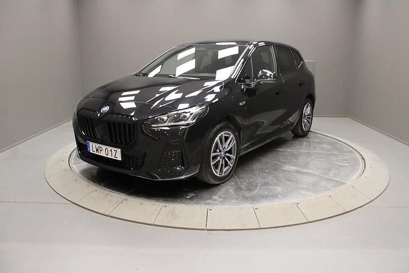 Svart Begagnad 2022 BMW 230 M Sport Kombi | 359 000 kr - Bild 1/4