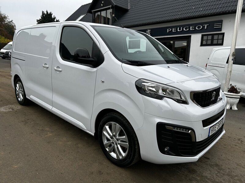 Vit Begagnad 2022 Peugeot e-Expert Van | 405 000 kr - Bild 1/4