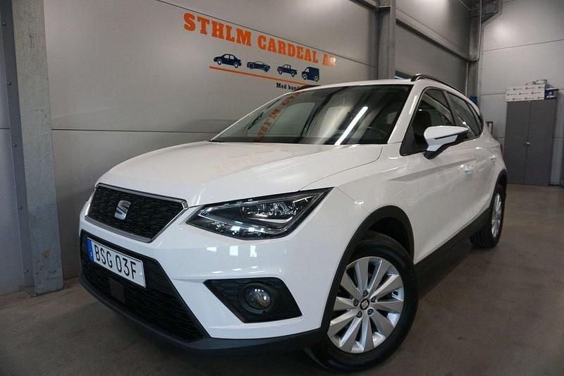 Vit Begagnad 2019 Seat Arona Style SUV | 104 900 kr (Marknadspris) - Bild 1/4