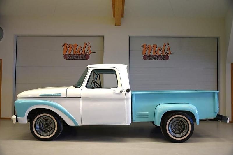 Begagnad Ford F100 162 HK (119 kW) 1962 Vit/turqouise Pickup