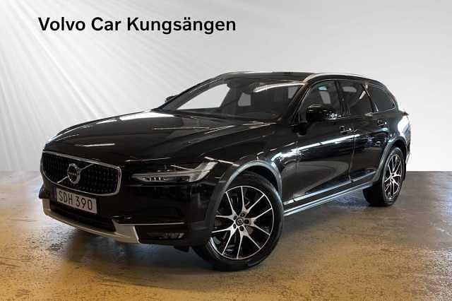 Svart Begagnad 2017 Volvo V90 CC Pro Kombi | 399 900 kr - Bild 1/4