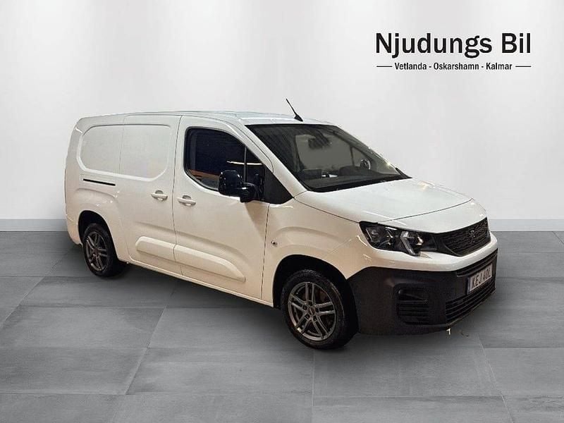 Begagnad Peugeot Partner 131 HK (96 kW) 2021 Vit Minibuss
