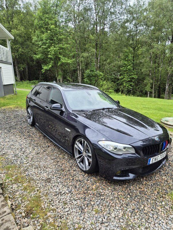 Blå Begagnad 2011 BMW 530 M Sport Kombi | 100 000 kr (Bra pris) - Bild 1/4