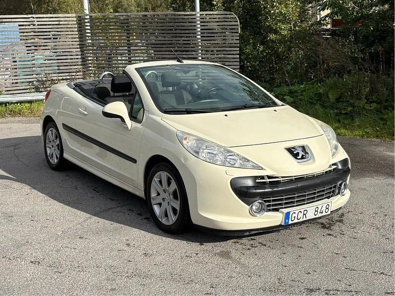 Vit Begagnad 2008 Peugeot 207 CC Cab | 60 000 kr (Marknadspris) - Bild 1/4