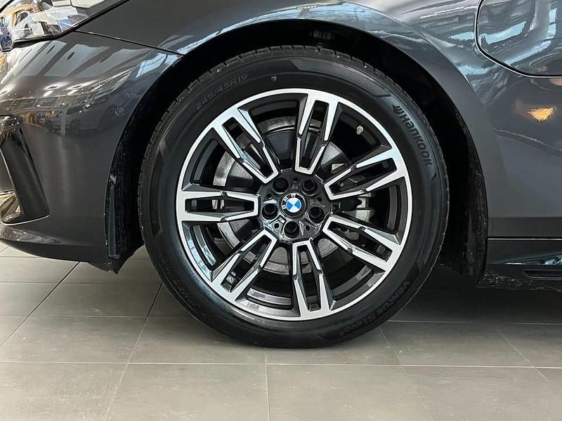 Begagnad BMW 530 Comfort Edition 190 HK (139 kW) 2025 Sophistogrå metallic Kombi