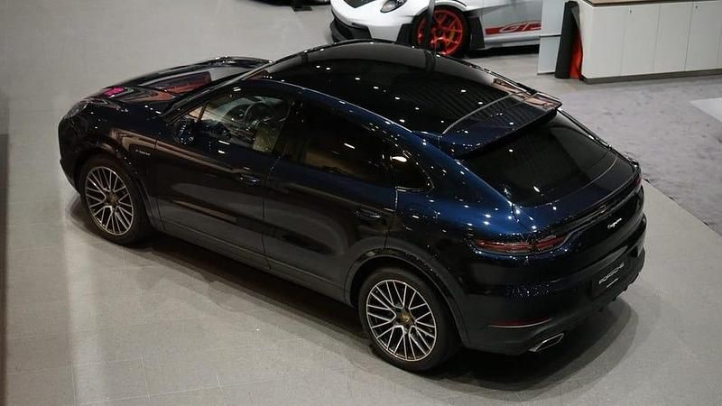 Begagnad Porsche Cayenne 468 HK (344 kW) 2022 Blå SUV