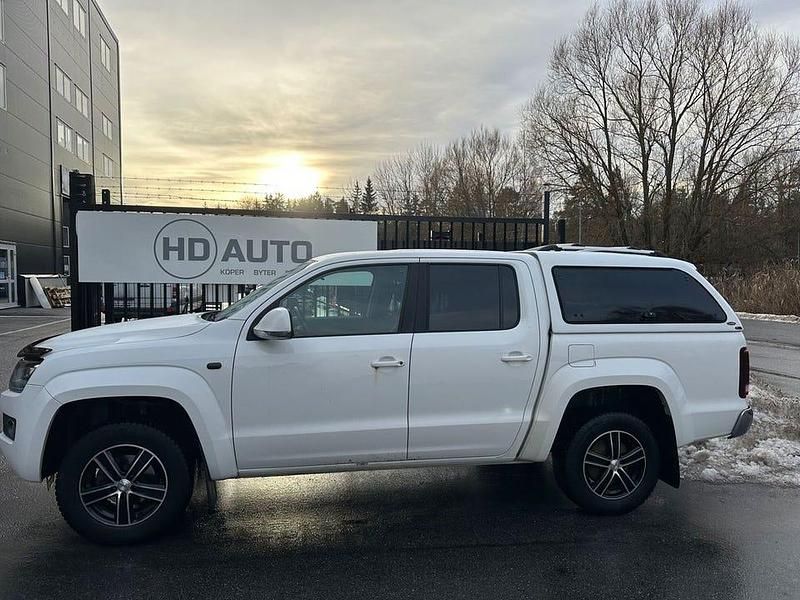 Vit Begagnad 2015 VW Amarok Highline Pickup | 159 900 kr (Lite dyr) - Bild 1/4